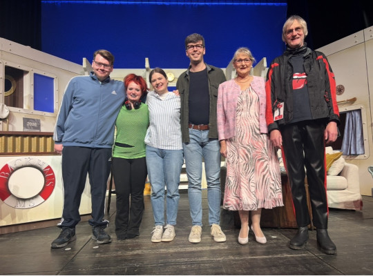 Volksspielbühne Rissen von 1955 e. V. lädt ein: 04.10.2026 um 16:00 Uhr 